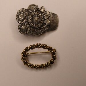Brooches (Lot of 2)